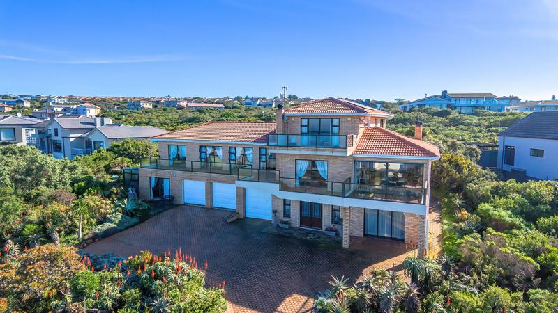 5 Bedroom Property for Sale in Village On Sea Western Cape